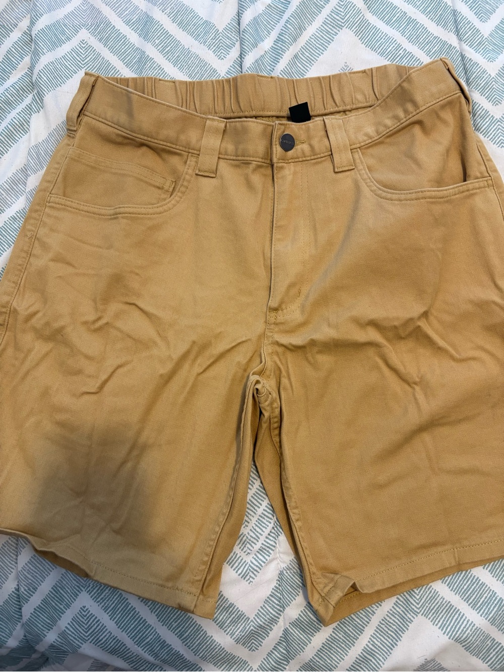 Men's Carhartt size 32 
Pack of 2 brown and grey shorts